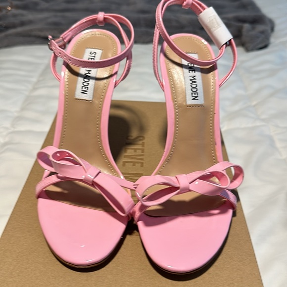 Steve Madden Pink Bow Stiletto - Picture 4 of 4